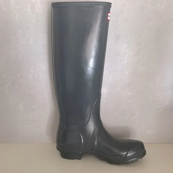 Hunter Tall Rain-boots in Gray Gloss Size 5 - Picture 7 of 9